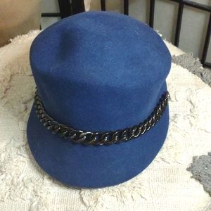 Hat 💙 Blue w/Black ⛓️ Chain